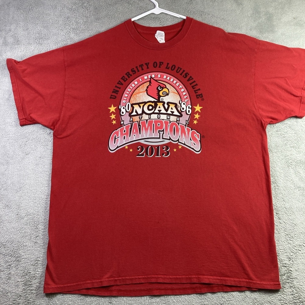 2013 Louisville Cardinals Shirt Adult 2XL XXL Red NCAA Basketball Graphic Tee SS